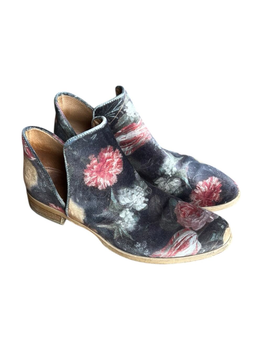 Ateliers Womens Floral Velvet Cut-Out Booties Almond Toe Leather Lined Size 8.5